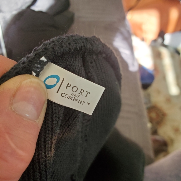 HEAD GLOVES AND HAT - Picture 3 of 6